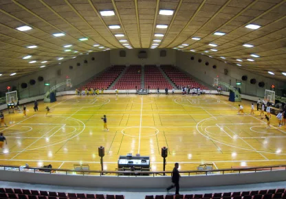 quadra-com-aplicacao-de-piso-esportivo